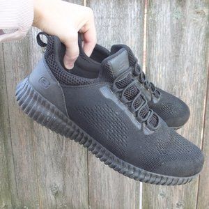 Sketchers Black Woman's No Skid Work Shoes | Size 9.5
